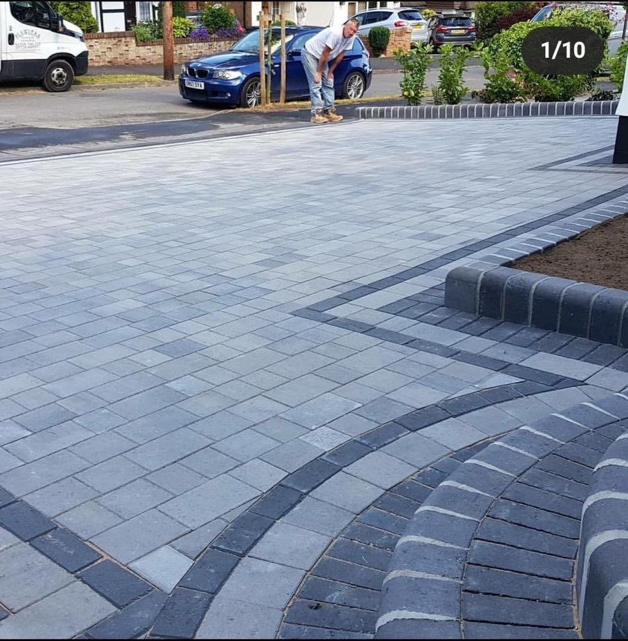 Charcoal block paving driveway